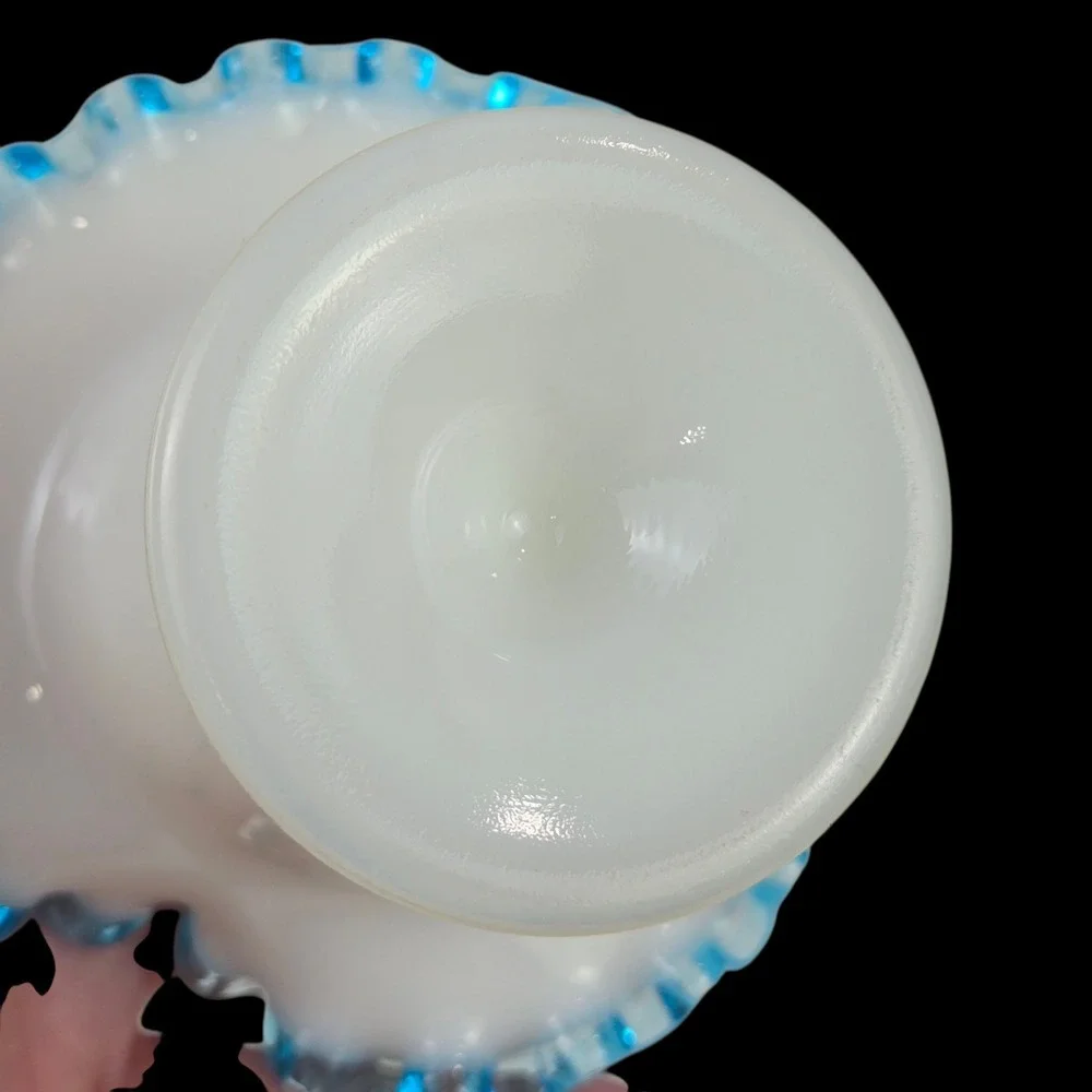 Vintage Fenton Milk Glass Ruffled Fan Edge Aqua Blue Crest Bud Vase MINT COND
